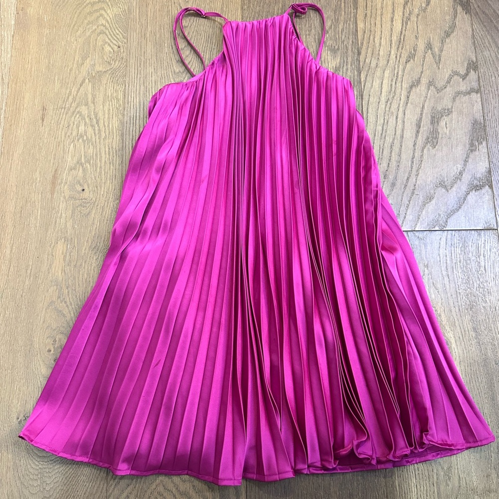 Le Lis Vibrant Pink Pleated Mini Dress